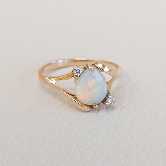 14K Gold Australian Opal & Diamond Ring – Vintage 1990s Setting, Size 6.75 - Picture 12 of 16